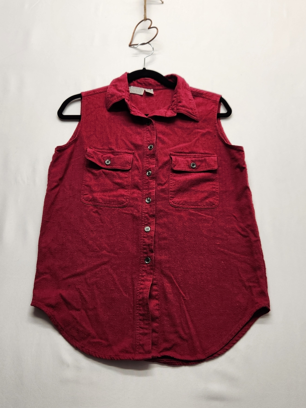 ⭐️Vintage In Resource 100% Silk Burgundy Sleeveless Button Down Shirt Medium